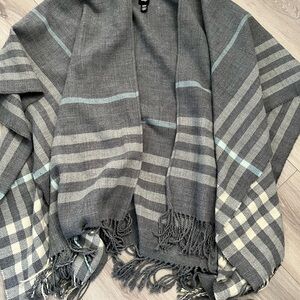 Indigo Gray & Light Blue Striped Poncho Shrug in like new condition!